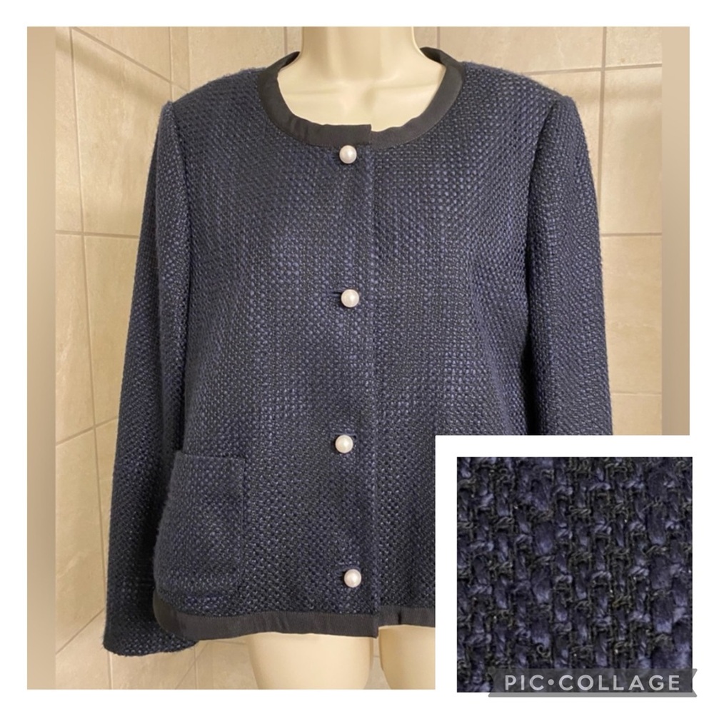NWOT Ann Taylor Factory deep blue boxy blazer with faux pearl buttons, size 10